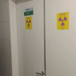 porta da sala de radiologia